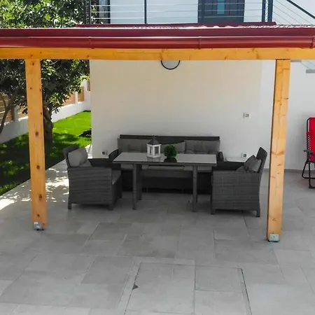 Relaxing With Hottub & Pool - Villa *