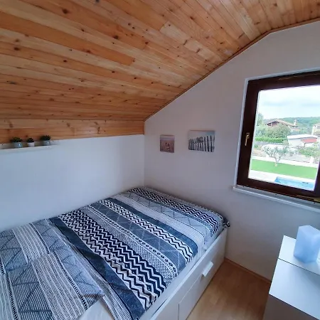 Villa Relaxing With Hottub & Pool - *
